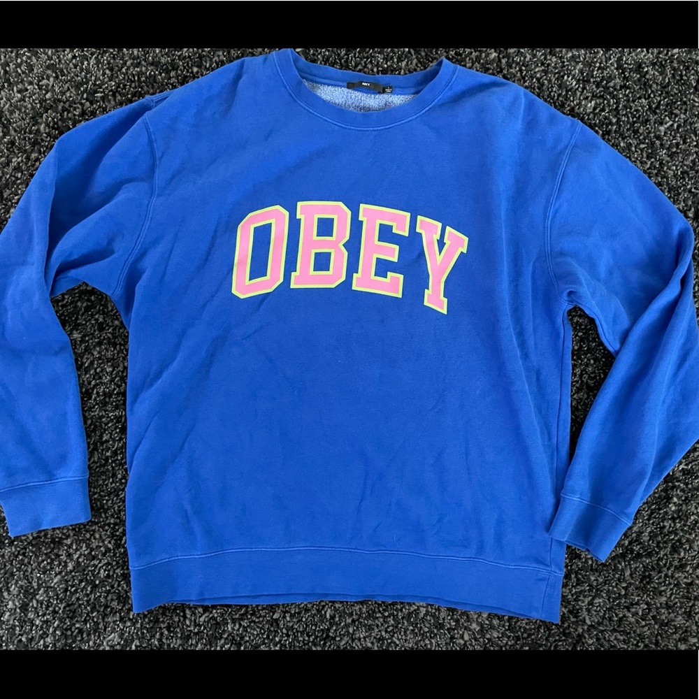 Obey large sweatshirt